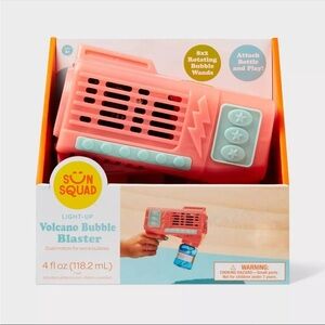 NWB Sun Squad Light-Up Volcano Bubble Blaster + Bubble Solution - Pink and Blue